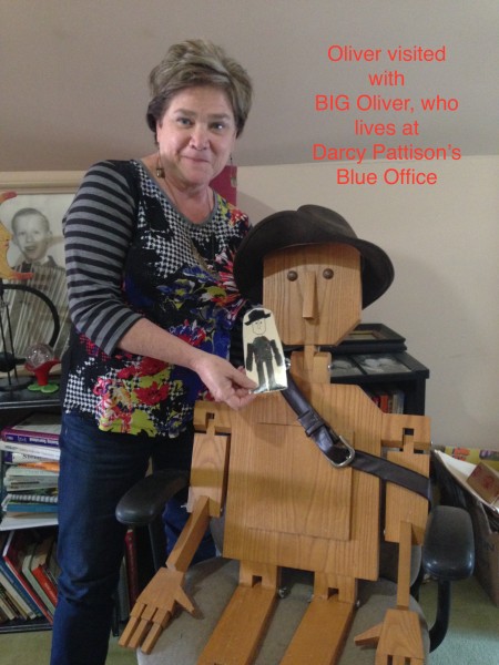 Kailin's Oliver met the BIG Oliver that lives in my Blue Office. | DarcyPattison.com